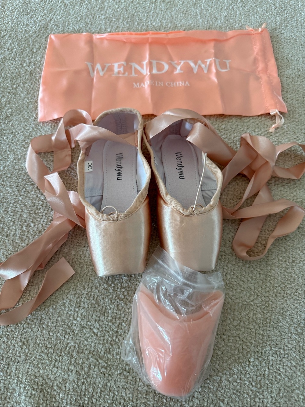 WENDYWU Girls Pointe Ballet Shoes Pink Satin Ribbons Toe Pads Size 13C